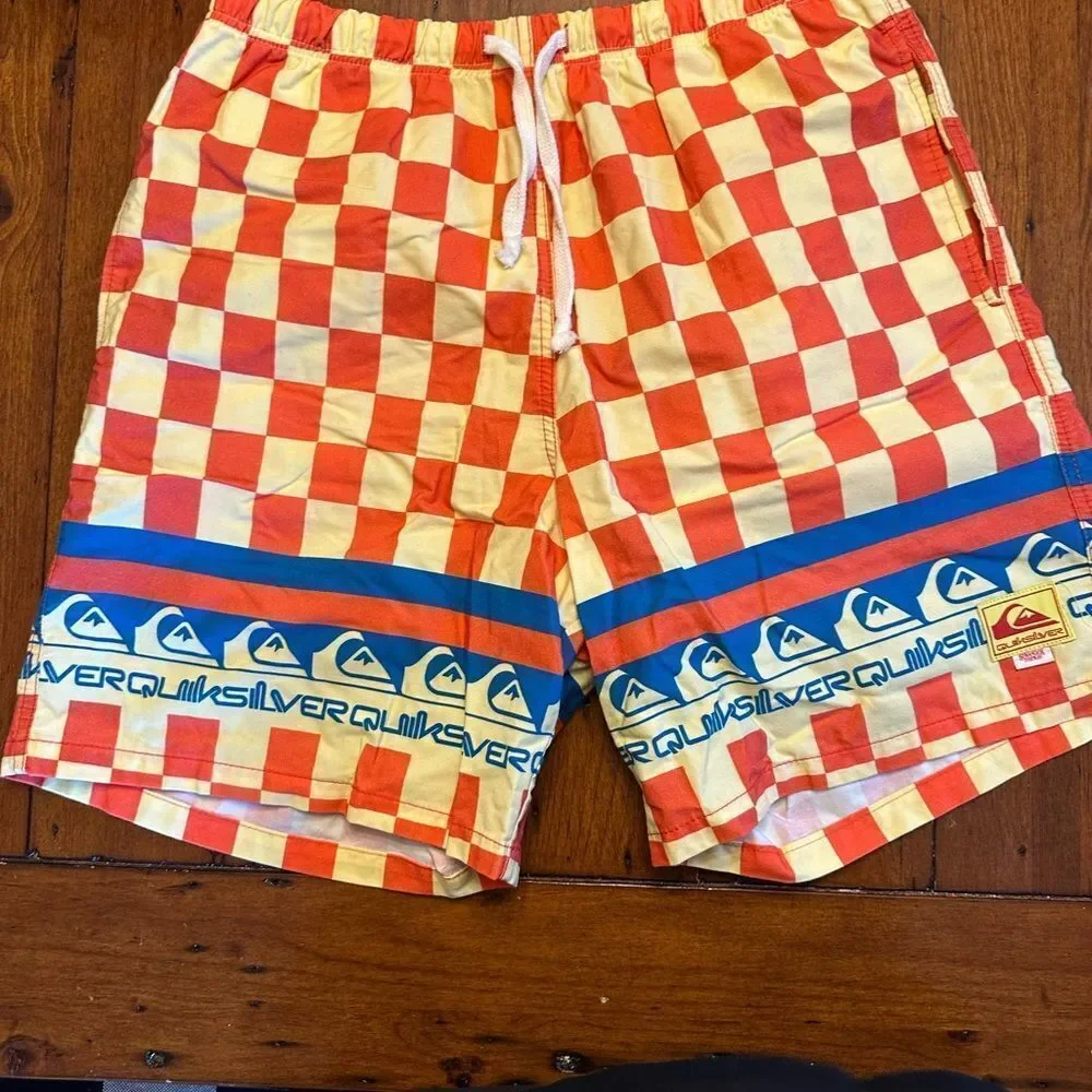 Quiksilver Red and White Checkered Men's Shorts